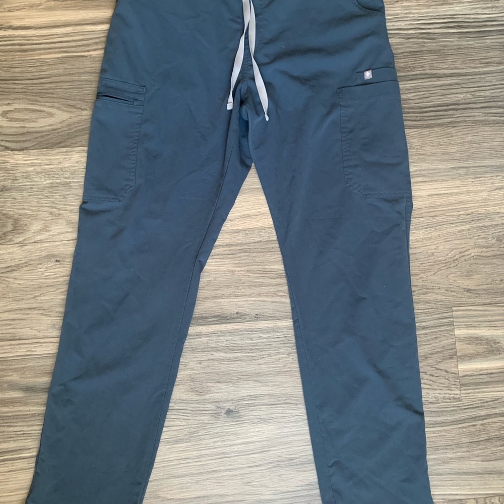 Figs Technical Collection Women's Medium Gray Zamora 2.0 Jogger Scrub Pants